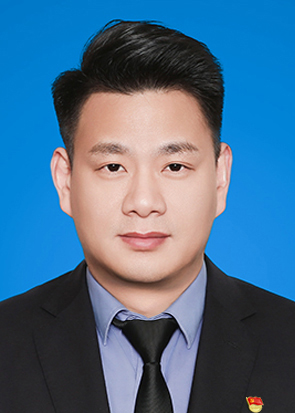 严金龙 严金龙