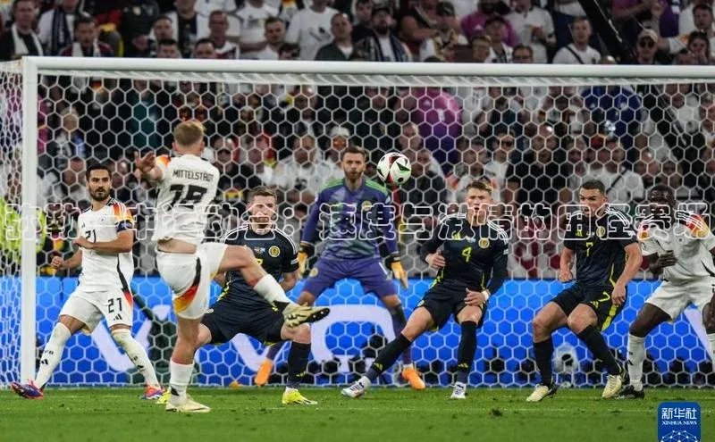 弥勒一中运动会：速度与激情的田径赛场